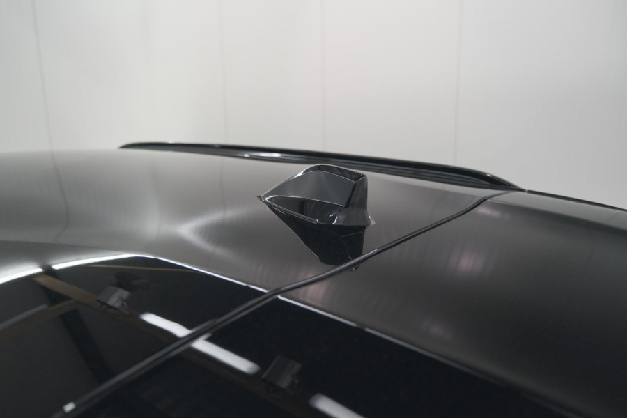 Peugeot 2008 PureTech 130 EAT8 GT | Camera | Apple Carplay | Parkeersensoren | 3D Display | Draadloos Telefoon Oplader