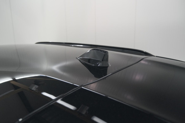 Peugeot 2008 PureTech 130 EAT8 GT | Camera | Apple Carplay | Parkeersensoren | 3D Display | Draadloos Telefoon Oplader