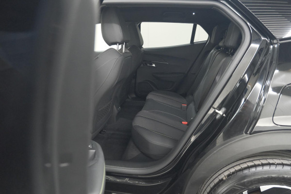 Peugeot 2008 PureTech 130 EAT8 GT | Camera | Apple Carplay | Parkeersensoren | 3D Display | Draadloos Telefoon Oplader