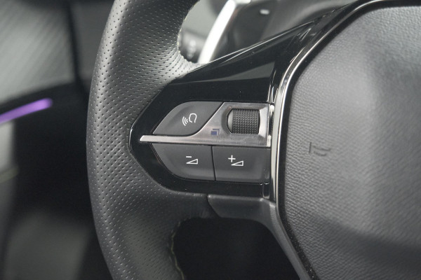 Peugeot 2008 PureTech 130 EAT8 GT | Camera | Apple Carplay | Parkeersensoren | 3D Display | Draadloos Telefoon Oplader