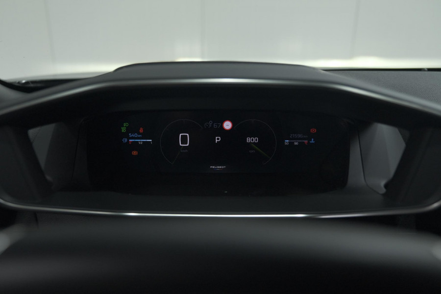 Peugeot 2008 PureTech 130 EAT8 GT | Camera | Apple Carplay | Parkeersensoren | 3D Display | Draadloos Telefoon Oplader