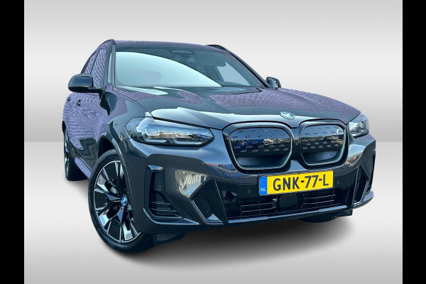 BMW iX3 High Executive Edition 80 kWh / Trekhaak / Panoramadak / 360Camera / Head-up / 20'' / Leder / Harman Kardon / Sfeerverlichting / Dodehoek / DAB / Stuur+Stoelverwarming / ACC
