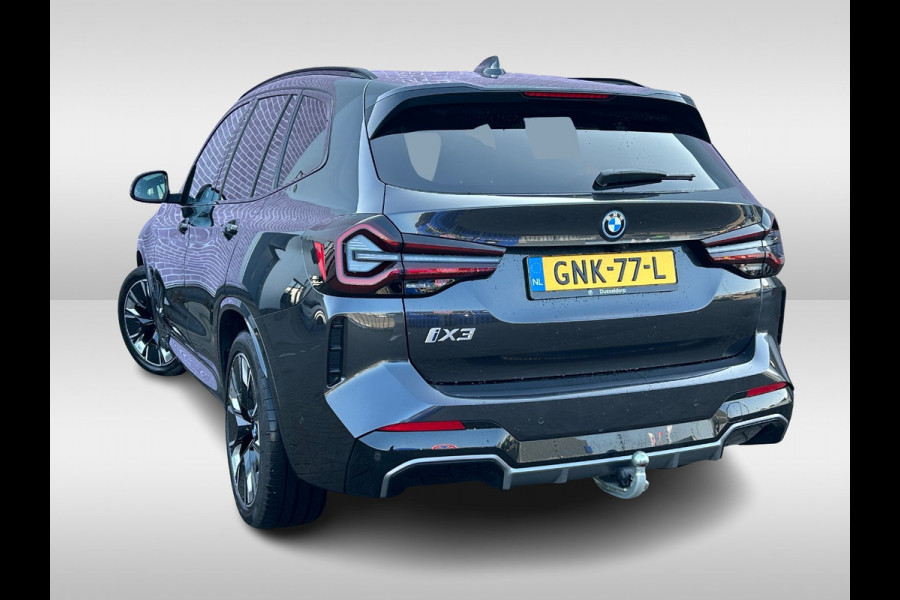 BMW iX3 High Executive Edition 80 kWh / Trekhaak / Panoramadak / 360Camera / Head-up / 20'' / Leder / Harman Kardon / Sfeerverlichting / Dodehoek / DAB / Stuur+Stoelverwarming / ACC