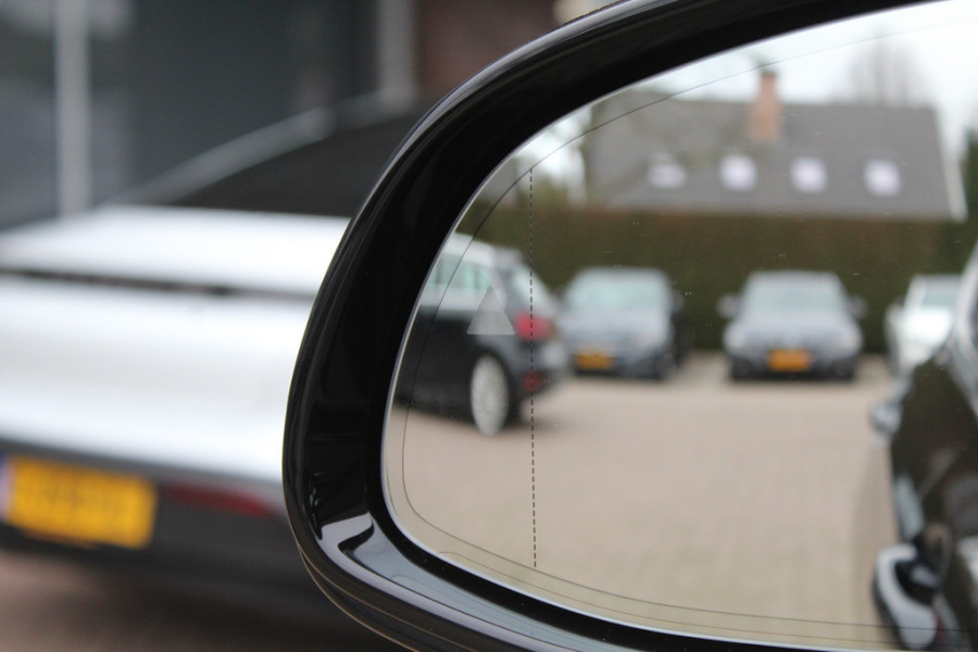 BMW iX3 High Executive Edition 80 kWh / Trekhaak / Panoramadak / 360Camera / Head-up / 20'' / Leder / Harman Kardon / Sfeerverlichting / Dodehoek / DAB / Stuur+Stoelverwarming / ACC