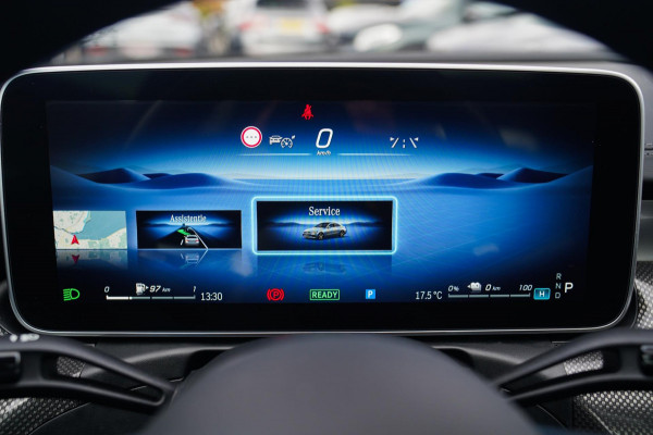 Mercedes-Benz C-Klasse 300 e star Edition AMG Line Plus | Panorama | Carbon | Camera | LED koplampen | Memory | sfeerverlichting