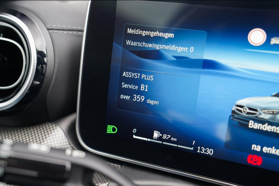 Mercedes-Benz C-Klasse 300 e star Edition AMG Line Plus | Panorama | Carbon | Camera | LED koplampen | Memory | sfeerverlichting