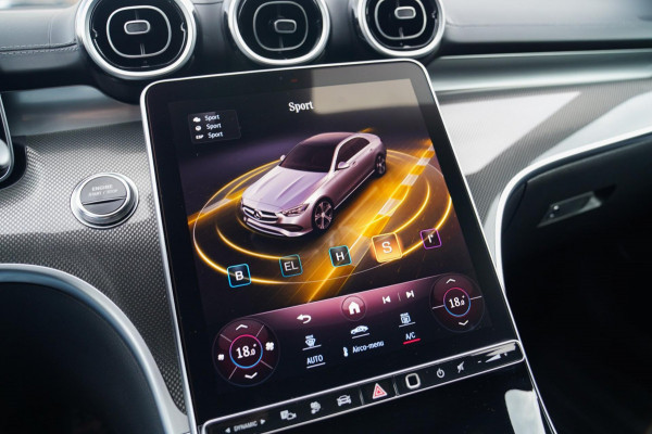 Mercedes-Benz C-Klasse 300 e star Edition AMG Line Plus | Panorama | Carbon | Camera | LED koplampen | Memory | sfeerverlichting