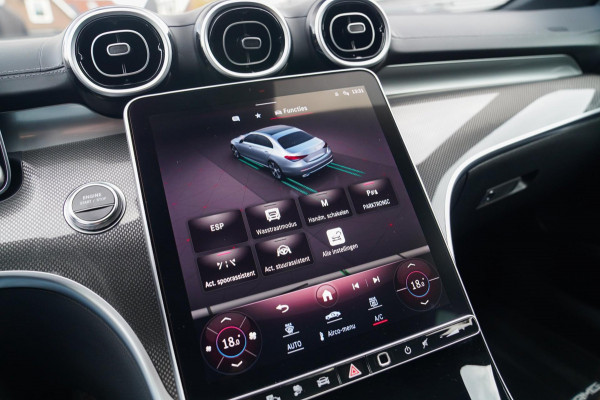 Mercedes-Benz C-Klasse 300 e star Edition AMG Line Plus | Panorama | Carbon | Camera | LED koplampen | Memory | sfeerverlichting