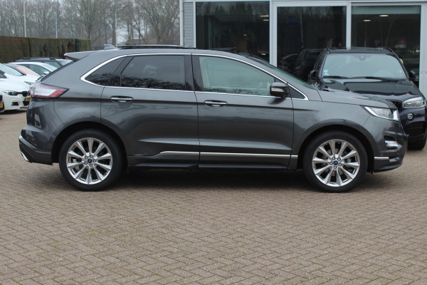 Ford Edge 2.0 TDCI Vignale / Trekhaak / Panoramadak / Camera / Leder / 20'' / Keyless / Apple CarPlay / DAB / Stoelverwarming / Stuurverwarming / Cruise Control Ford Edge 2.0 TDCI Vignale / Trekhaak / Panoramadak / Camera / Leder / 20'' / Keyless / Apple CarPlay / DAB / Stoelverwarming / Stuurverwarming / Cruise Control