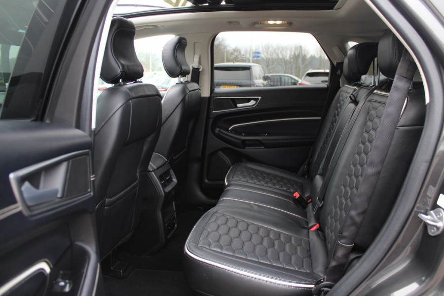 Ford Edge 2.0 TDCI Vignale / Trekhaak / Panoramadak / Camera / Leder / 20'' / Keyless / Apple CarPlay / DAB / Stoelverwarming / Stuurverwarming / Cruise Control Ford Edge 2.0 TDCI Vignale / Trekhaak / Panoramadak / Camera / Leder / 20'' / Keyless / Apple CarPlay / DAB / Stoelverwarming / Stuurverwarming / Cruise Control