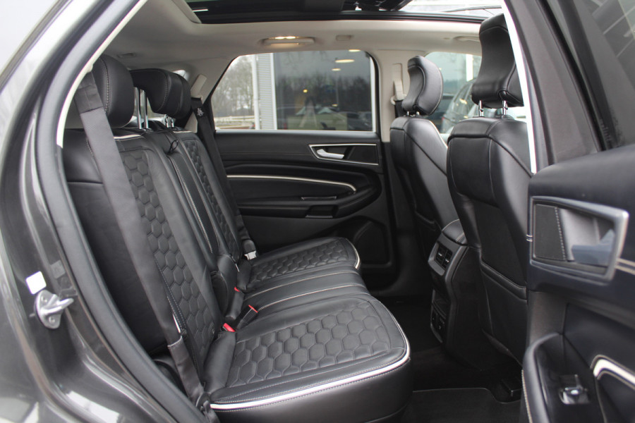 Ford Edge 2.0 TDCI Vignale / Trekhaak / Panoramadak / Camera / Leder / 20'' / Keyless / Apple CarPlay / DAB / Stoelverwarming / Stuurverwarming / Cruise Control Ford Edge 2.0 TDCI Vignale / Trekhaak / Panoramadak / Camera / Leder / 20'' / Keyless / Apple CarPlay / DAB / Stoelverwarming / Stuurverwarming / Cruise Control
