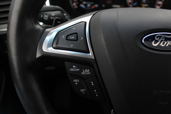 Ford Edge 2.0 TDCI Vignale / Trekhaak / Panoramadak / Camera / Leder / 20'' / Keyless / Apple CarPlay / DAB / Stoelverwarming / Stuurverwarming / Cruise Control Ford Edge 2.0 TDCI Vignale / Trekhaak / Panoramadak / Camera / Leder / 20'' / Keyless / Apple CarPlay / DAB / Stoelverwarming / Stuurverwarming / Cruise Control