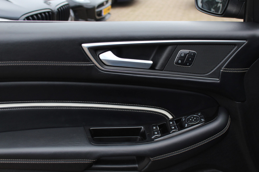 Ford Edge 2.0 TDCI Vignale / Trekhaak / Panoramadak / Camera / Leder / 20'' / Keyless / Apple CarPlay / DAB / Stoelverwarming / Stuurverwarming / Cruise Control Ford Edge 2.0 TDCI Vignale / Trekhaak / Panoramadak / Camera / Leder / 20'' / Keyless / Apple CarPlay / DAB / Stoelverwarming / Stuurverwarming / Cruise Control