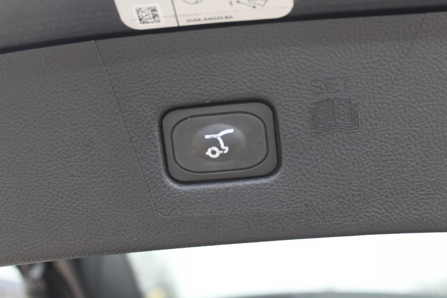 Ford Edge 2.0 TDCI Vignale / Trekhaak / Panoramadak / Camera / Leder / 20'' / Keyless / Apple CarPlay / DAB / Stoelverwarming / Stuurverwarming / Cruise Control Ford Edge 2.0 TDCI Vignale / Trekhaak / Panoramadak / Camera / Leder / 20'' / Keyless / Apple CarPlay / DAB / Stoelverwarming / Stuurverwarming / Cruise Control