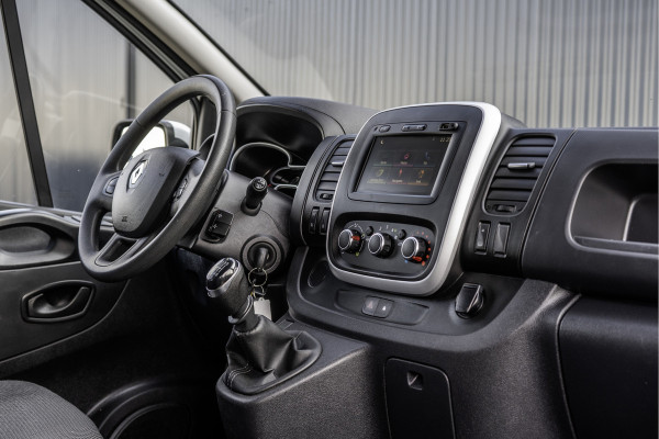 Renault Trafic **2.0 dCi L2H1 | 120 PK | Euro 6 | 5-Persoons | Cruise | Airco | DC** Renault Trafic **2.0 dCi L2H1 | 120 PK | Euro 6 | 5-Persoons | Cruise | Airco | DC**