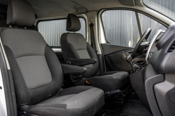 Renault Trafic **2.0 dCi L2H1 | 120 PK | Euro 6 | 5-Persoons | Cruise | Airco | DC** Renault Trafic **2.0 dCi L2H1 | 120 PK | Euro 6 | 5-Persoons | Cruise | Airco | DC**