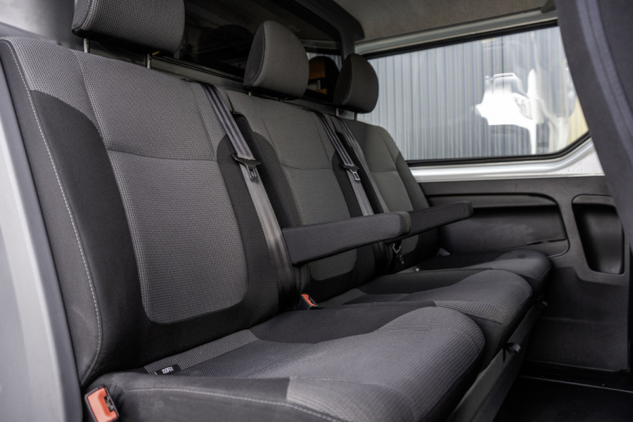 Renault Trafic **2.0 dCi L2H1 | 120 PK | Euro 6 | 5-Persoons | Cruise | Airco | DC** Renault Trafic **2.0 dCi L2H1 | 120 PK | Euro 6 | 5-Persoons | Cruise | Airco | DC**