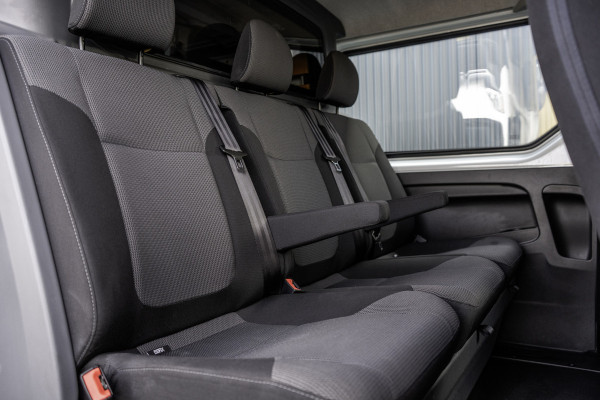 Renault Trafic **2.0 dCi L2H1 | 120 PK | Euro 6 | 5-Persoons | Cruise | Airco | DC** Renault Trafic **2.0 dCi L2H1 | 120 PK | Euro 6 | 5-Persoons | Cruise | Airco | DC**