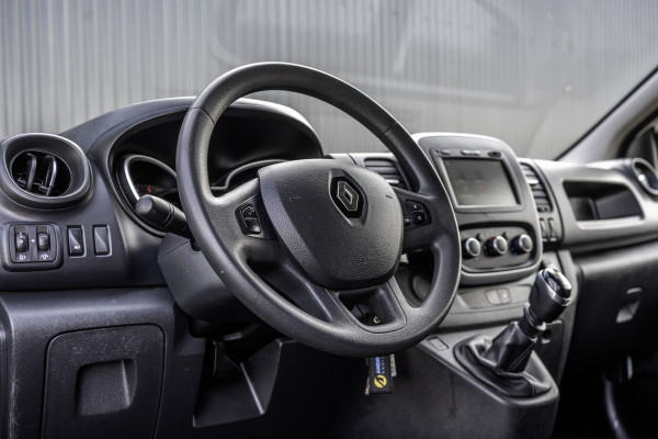 Renault Trafic **2.0 dCi L2H1 | 120 PK | Euro 6 | 5-Persoons | Cruise | Airco | DC** Renault Trafic **2.0 dCi L2H1 | 120 PK | Euro 6 | 5-Persoons | Cruise | Airco | DC**