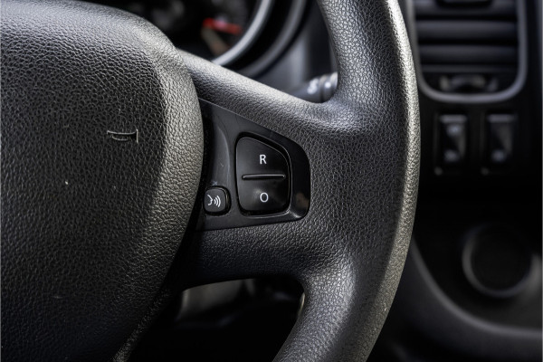 Renault Trafic **2.0 dCi L2H1 | 120 PK | Euro 6 | 5-Persoons | Cruise | Airco | DC** Renault Trafic **2.0 dCi L2H1 | 120 PK | Euro 6 | 5-Persoons | Cruise | Airco | DC**