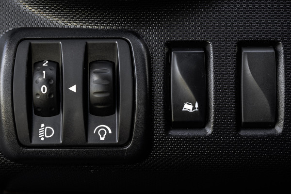 Renault Trafic **2.0 dCi L2H1 | 120 PK | Euro 6 | 5-Persoons | Cruise | Airco | DC** Renault Trafic **2.0 dCi L2H1 | 120 PK | Euro 6 | 5-Persoons | Cruise | Airco | DC**