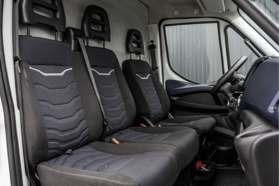 Iveco Daily **35S14V 2.3 L2H2 | Automaat | Euro 6 | Cruise | Climate | 3500 KG Trekgewicht | Trekhaak** Iveco Daily **35S14V 2.3 L2H2 | Automaat | Euro 6 | Cruise | Climate | 3500 KG Trekgewicht | Trekhaak**