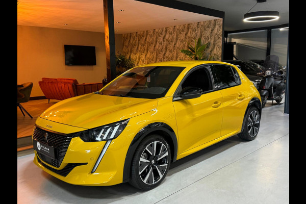 Peugeot 208 1.2 PureTech GT-Line Sport 131PK Garantie Carplay Sfeer LED Camera Cruise Clima Navi Rijklaar Peugeot 208 1.2 PureTech GT-Line Sport 131PK Garantie Carplay Sfeer LED Camera Cruise Clima Navi Rijklaar