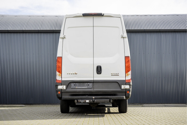 Iveco Daily **35S14V 2.3 L2H2 | Automaat | Euro 6 | Cruise | Climate | 3500 KG Trekgewicht | Trekhaak** Iveco Daily **35S14V 2.3 L2H2 | Automaat | Euro 6 | Cruise | Climate | 3500 KG Trekgewicht | Trekhaak**