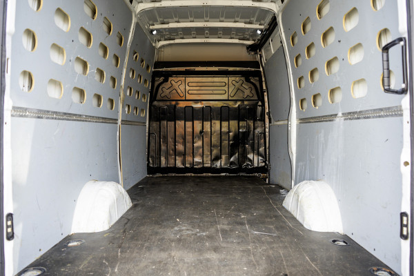 Iveco Daily **35S14V 2.3 L2H2 | Automaat | Euro 6 | Cruise | Climate | 3500 KG Trekgewicht | Trekhaak** Iveco Daily **35S14V 2.3 L2H2 | Automaat | Euro 6 | Cruise | Climate | 3500 KG Trekgewicht | Trekhaak**