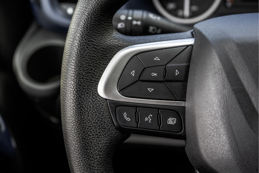 Iveco Daily **35S14V 2.3 L2H2 | Automaat | Euro 6 | Cruise | Climate | 3500 KG Trekgewicht | Trekhaak** Iveco Daily **35S14V 2.3 L2H2 | Automaat | Euro 6 | Cruise | Climate | 3500 KG Trekgewicht | Trekhaak**