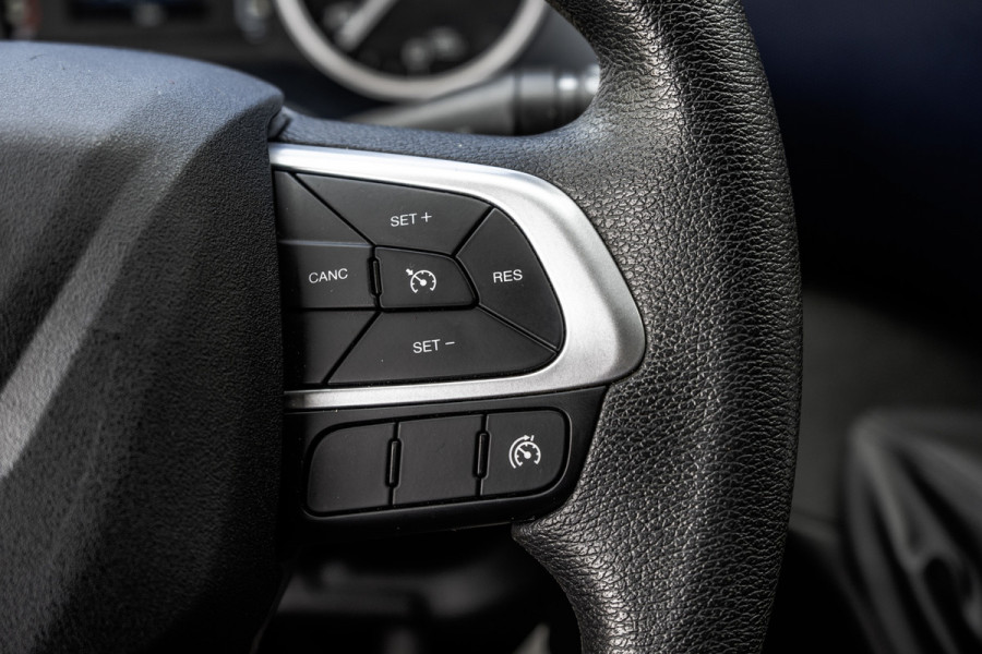 Iveco Daily **35S14V 2.3 L2H2 | Automaat | Euro 6 | Cruise | Climate | 3500 KG Trekgewicht | Trekhaak** Iveco Daily **35S14V 2.3 L2H2 | Automaat | Euro 6 | Cruise | Climate | 3500 KG Trekgewicht | Trekhaak**