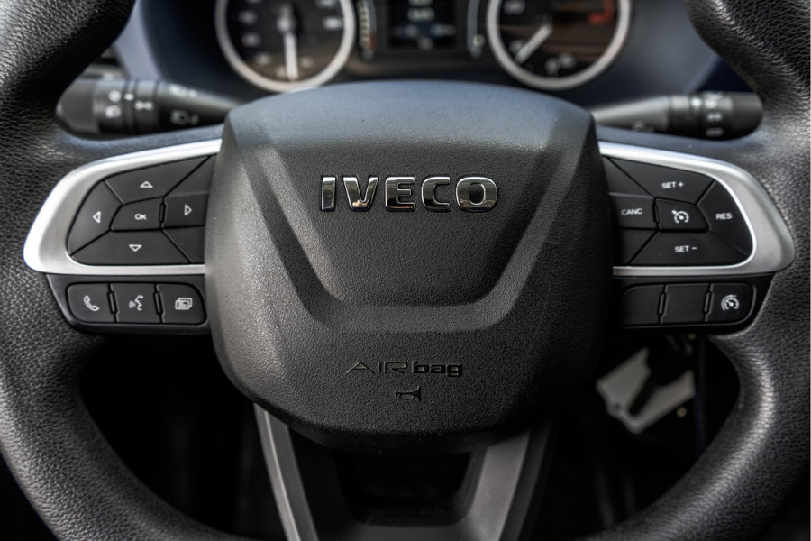 Iveco Daily **35S14V 2.3 L2H2 | Automaat | Euro 6 | Cruise | Climate | 3500 KG Trekgewicht | Trekhaak** Iveco Daily **35S14V 2.3 L2H2 | Automaat | Euro 6 | Cruise | Climate | 3500 KG Trekgewicht | Trekhaak**