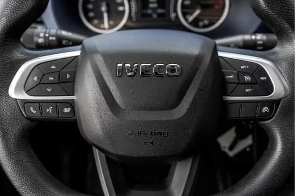 Iveco Daily **35S14V 2.3 L2H2 | Automaat | Euro 6 | Cruise | Climate | 3500 KG Trekgewicht | Trekhaak** Iveco Daily **35S14V 2.3 L2H2 | Automaat | Euro 6 | Cruise | Climate | 3500 KG Trekgewicht | Trekhaak**