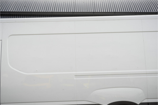 Iveco Daily **35S14V 2.3 L2H2 | Automaat | Euro 6 | Cruise | Climate | 3500 KG Trekgewicht | Trekhaak** Iveco Daily **35S14V 2.3 L2H2 | Automaat | Euro 6 | Cruise | Climate | 3500 KG Trekgewicht | Trekhaak**