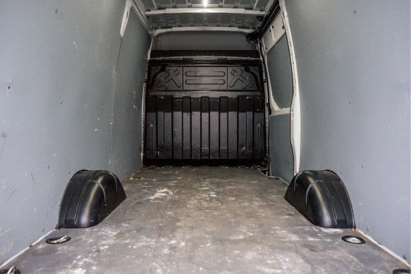 Iveco Daily **35S14V 2.3 L2H2 | 136 PK | Cruise | Airco | 3500 KG Trekgewicht** Iveco Daily **35S14V 2.3 L2H2 | 136 PK | Cruise | Airco | 3500 KG Trekgewicht**