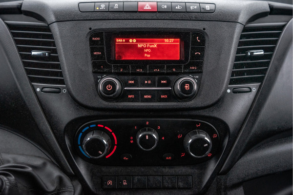 Iveco Daily **35S14V 2.3 L2H2 | 136 PK | Cruise | Airco | 3500 KG Trekgewicht** Iveco Daily **35S14V 2.3 L2H2 | 136 PK | Cruise | Airco | 3500 KG Trekgewicht**