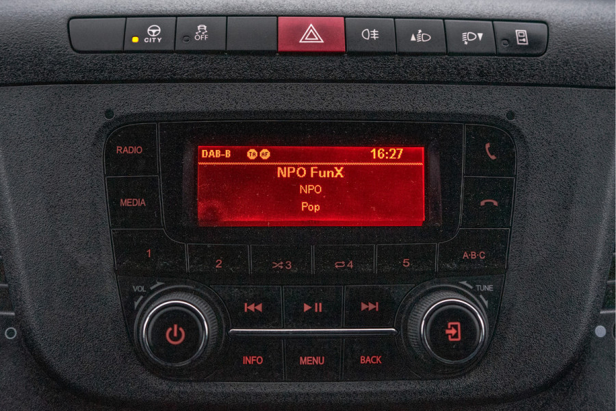 Iveco Daily **35S14V 2.3 L2H2 | 136 PK | Cruise | Airco | 3500 KG Trekgewicht** Iveco Daily **35S14V 2.3 L2H2 | 136 PK | Cruise | Airco | 3500 KG Trekgewicht**