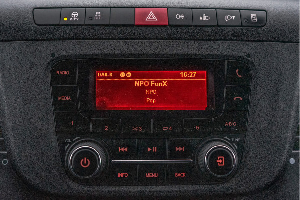 Iveco Daily **35S14V 2.3 L2H2 | 136 PK | Cruise | Airco | 3500 KG Trekgewicht** Iveco Daily **35S14V 2.3 L2H2 | 136 PK | Cruise | Airco | 3500 KG Trekgewicht**