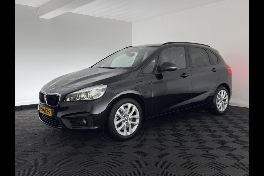 BMW 2 Serie Active Tourer 225xe iPerformance Executive Aut. *LUXURY-LEATHER | FULL-LED | NAVI-FULLMAP | PRIVACY-GLASS | ECC | PDC | CRUISE | 17''ALU*