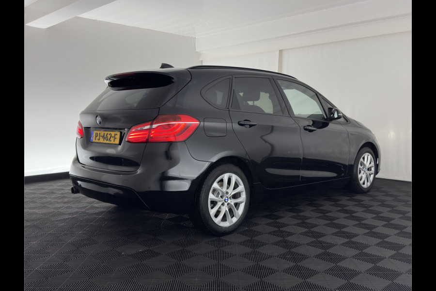 BMW 2 Serie Active Tourer 225xe iPerformance Executive Aut. *LUXURY-LEATHER | FULL-LED | NAVI-FULLMAP | PRIVACY-GLASS | ECC | PDC | CRUISE | 17''ALU*