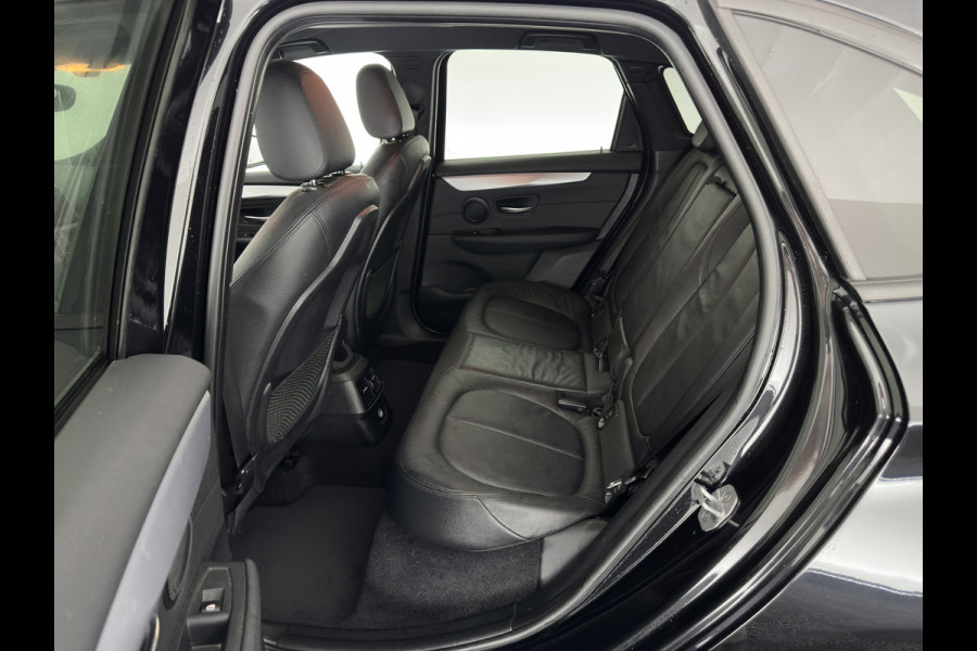 BMW 2 Serie Active Tourer 225xe iPerformance Executive Aut. *LUXURY-LEATHER | FULL-LED | NAVI-FULLMAP | PRIVACY-GLASS | ECC | PDC | CRUISE | 17''ALU*