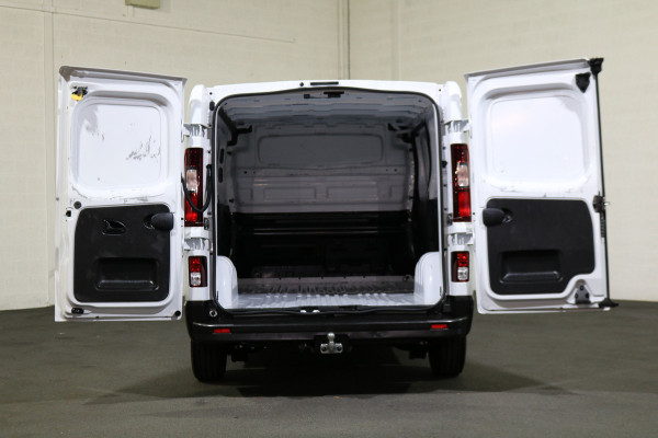 Nissan Primastar 2.0 dCi 130pk L2 H1 Airco Navigatie Camera Trekhaak