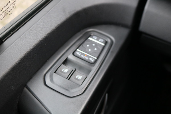 Nissan Primastar 2.0 dCi 130pk L2 H1 Airco Navigatie Camera Trekhaak