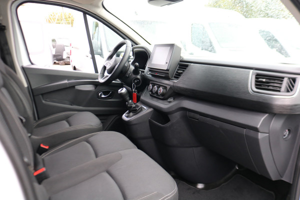 Nissan Primastar 2.0 dCi 130pk L2 H1 Airco Navigatie Camera Trekhaak