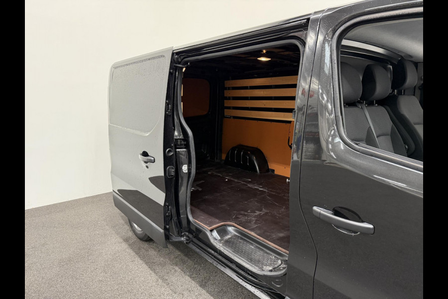 Renault Trafic 2.0 Blue dCi 150PK T30 L2H1 Advance Automaat Airco Bluetooth Camera Cruise PDC Trekhaak Renault Trafic 2.0 Blue dCi 150PK T30 L2H1 Advance Automaat Airco Bluetooth Camera Cruise PDC Trekhaak