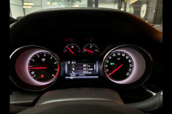 Opel Insignia Sports Tourer 1.5 Turbo Business Executive OPC Line NAP Garantie Trekhaak Camera StuurVW PDC Cruise Navi Rijklaar Opel Insignia Sports Tourer 1.5 Turbo Business Executive OPC Line NAP Garantie Trekhaak Camera StuurVW PDC Cruise Navi Rijklaar