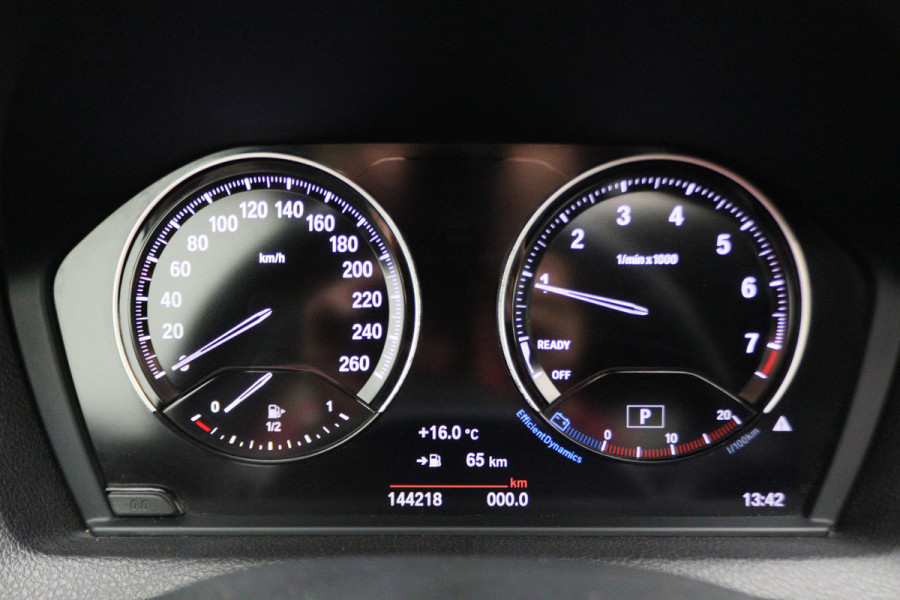 BMW 1-serie 118i Executive M Sport Automaat Schuif-/kanteldak, Camera, Navigatie, Climate, LED, 18"