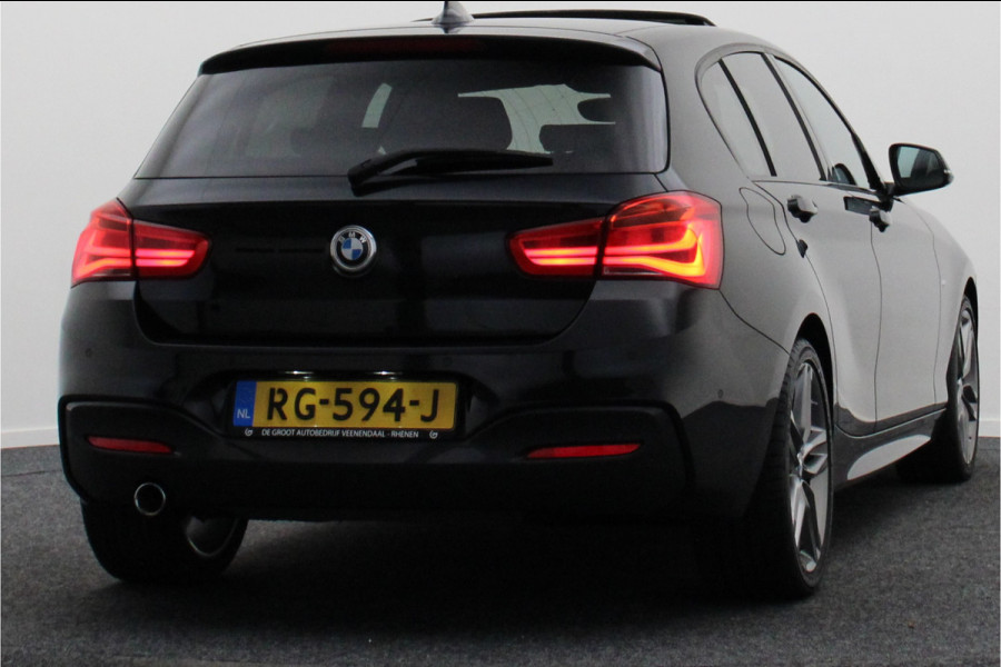 BMW 1-serie 118i Executive M Sport Automaat Schuif-/kanteldak, Camera, Navigatie, Climate, LED, 18"
