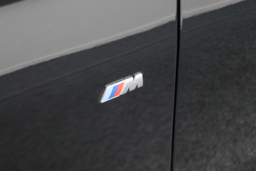 BMW 1-serie 118i Executive M Sport Automaat Schuif-/kanteldak, Camera, Navigatie, Climate, LED, 18"