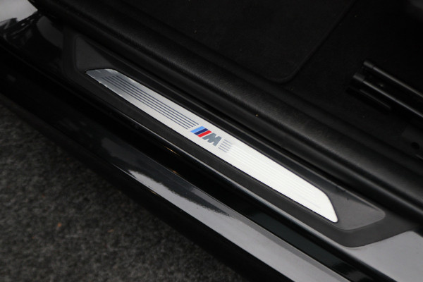 BMW 1-serie 118i Executive M Sport Automaat Schuif-/kanteldak, Camera, Navigatie, Climate, LED, 18"